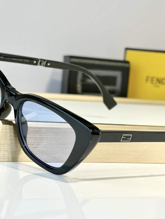 Picture of Fendi Sunglasses _SKUfw79721861fw